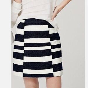 LOFT NAVY BLUE AND WHITE SHIFT SKIRT